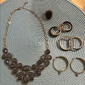 5 pc Goldtone and Black Jewelry Set